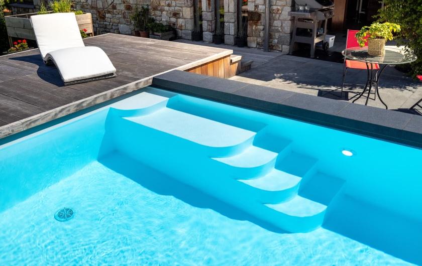 escalier piscine