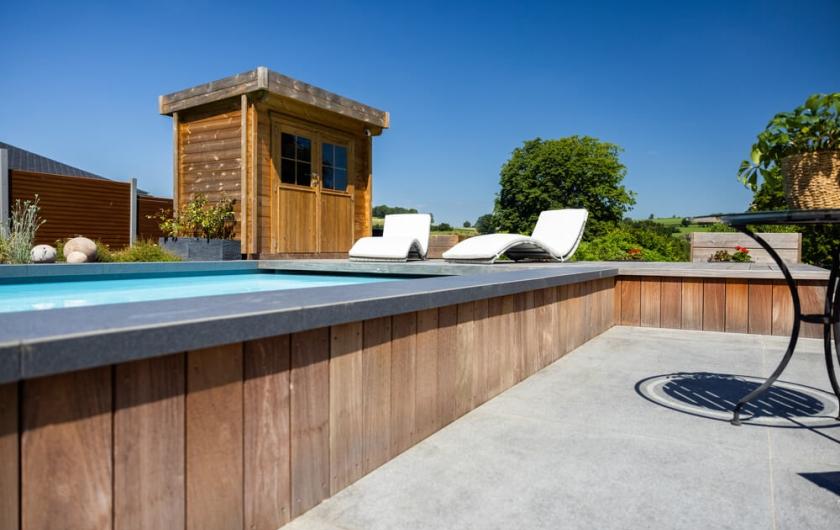 piscine semi enterrée