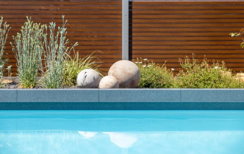 liner piscine margelle