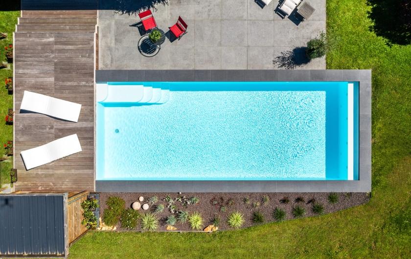 vue drone piscine