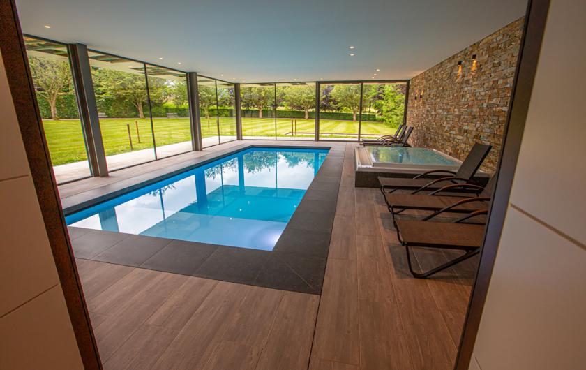 Piscines Ondine  Envie d'une piscine intérieure pour votre résidence  principale ou votre maison de vacances ?